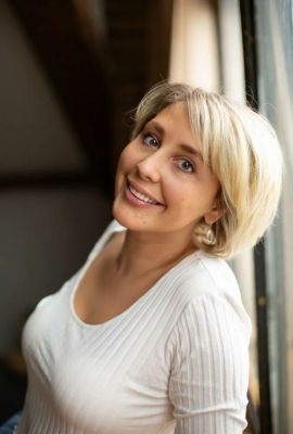 Елена Гурзова