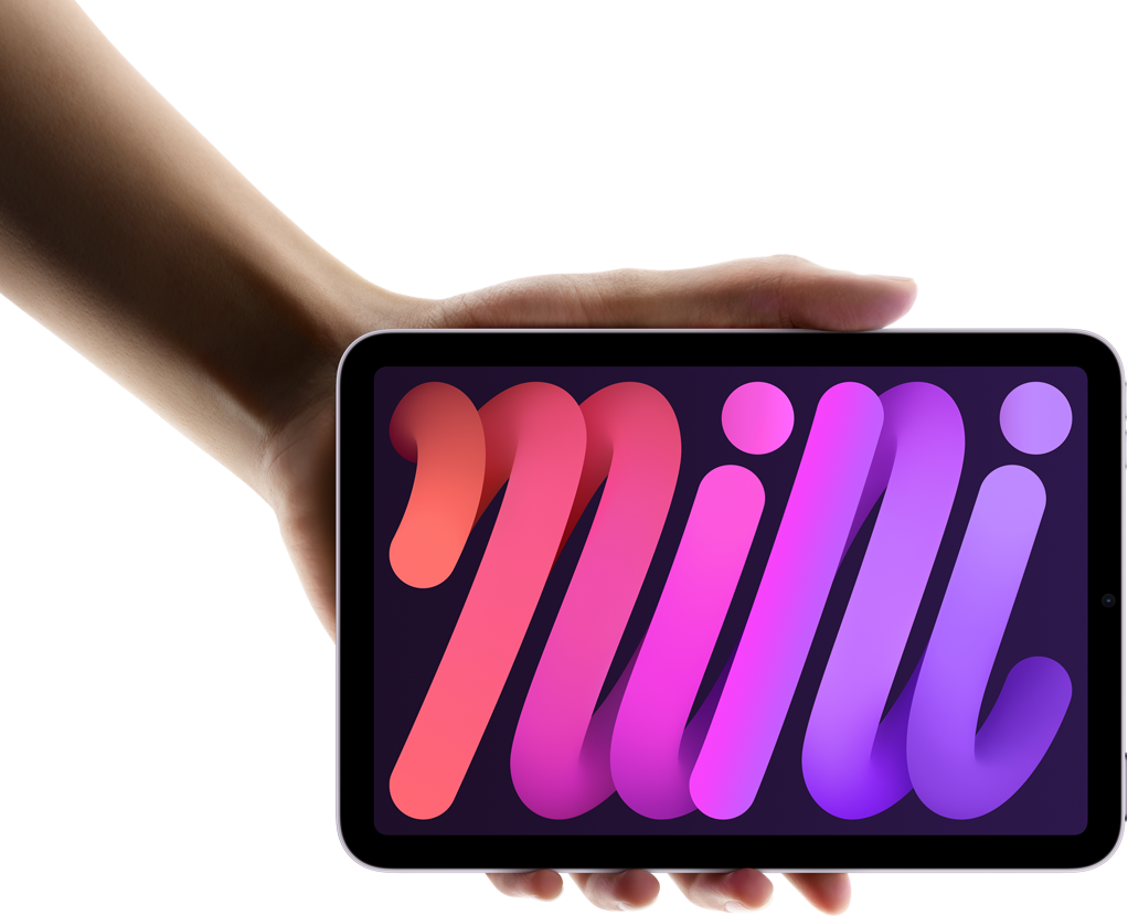 iPad mini este ținut de un utilizator cu o singură mână, în dispunere orizontală, pentru a-i demonstra dimensiunea compactă și portabilitatea.